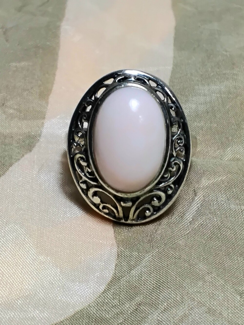 925 Silver Opal? Mother Of Pearl? Ring Sz 7-1/2